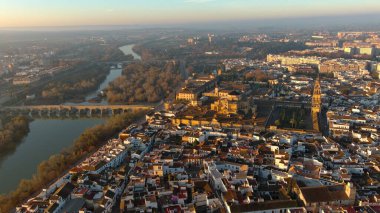 Cordoba Camii Katedrali, Roma Köprüsü, Endülüs, İspanya