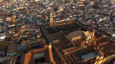 Cordoba Camii Katedrali, Roma Köprüsü, Endülüs, İspanya