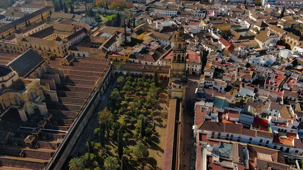 Flygfoto Över Moskén Katedralen Cordoba Romerska Bron Historisk Stad Guadalquivir — Stockfoto