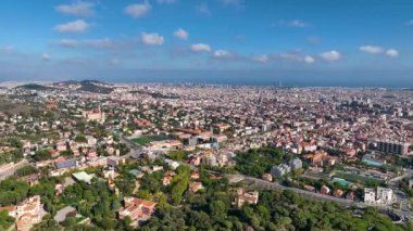 Barcelona City Skyline, Sarria-Sant Gervasi bölgesi, Basilica Sagrada Familia, Katalonya, İspanya