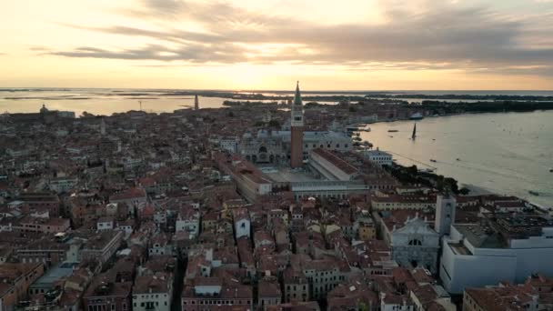 Aerial Sunrise View Marks Square Doges Palace Basilica Campanile Venice — Stock Video