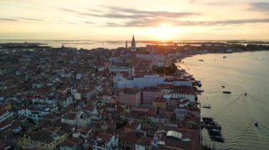 St. Marks Meydanı 'nda Doges Sarayı, Bazilika ve Campanile, Venedik, İtalya