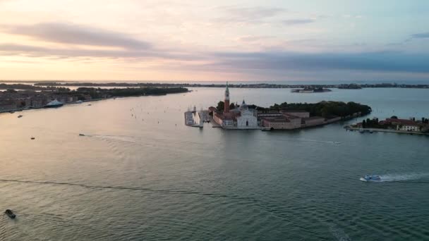 Vista Aérea Igreja San Giorgio Maggiore Nascer Sol Veneza Itália — Vídeo de Stock