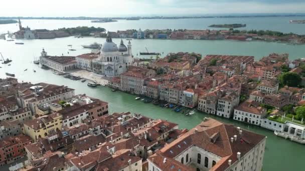 威尼斯意大利天际线 圣玛利亚大运河和圣玛丽亚大教堂的空中景观 — 图库视频影像
