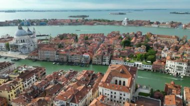Venedik İtalya silueti, Basilica di Santa Maria della Salute ve Büyük Kanal manzarası