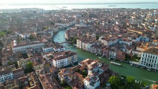 Flygfoto Över Venedigs Stadssiluett Vid Soluppgången Ponte Dellaccademia Italien — Stockvideo
