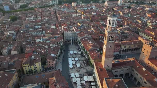 Verona Stedelijke Skyline Luchtfoto Van Piazza Delle Erbe Torre Dei — Stockvideo