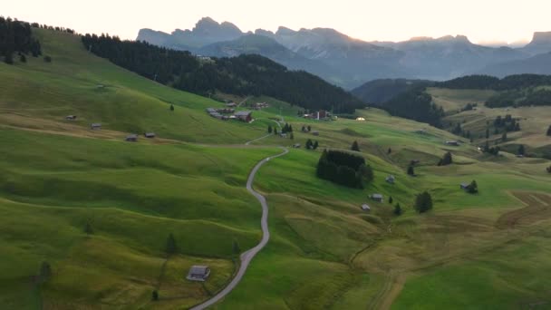 Dolomitas Alpes Italia Vista Aérea Seiser Alm Alpe Siusi Amanecer — Vídeos de Stock