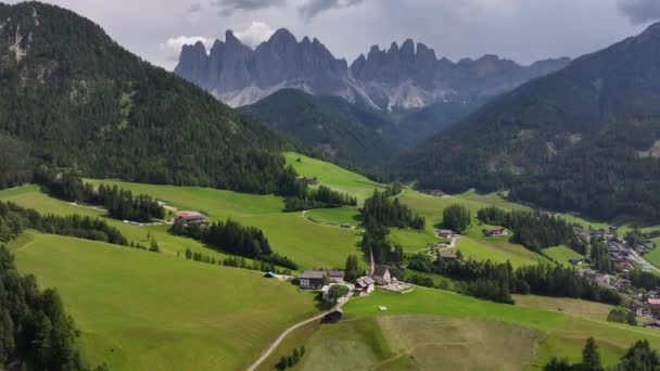 Dolomites Summer Aerial View Magdalena Church Funes Valley Puez Odle — Stock Video