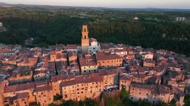 Vista Aérea Atardecer Ciudad Medieval Pitigliano Toscana Provincia Grosseto Italia — Vídeo de stock