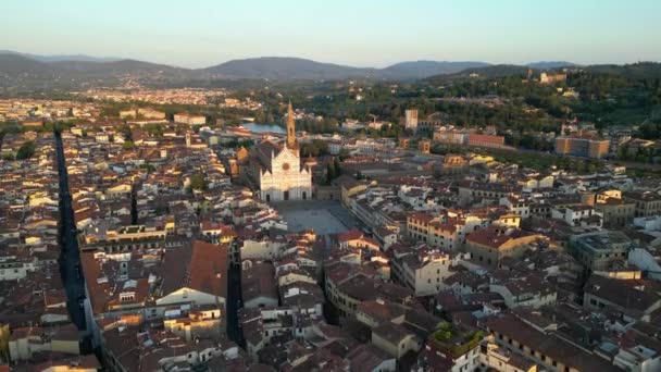 Βασιλική Της Santa Croce Στη Φλωρεντία Και Την Piazza Santa — Αρχείο Βίντεο