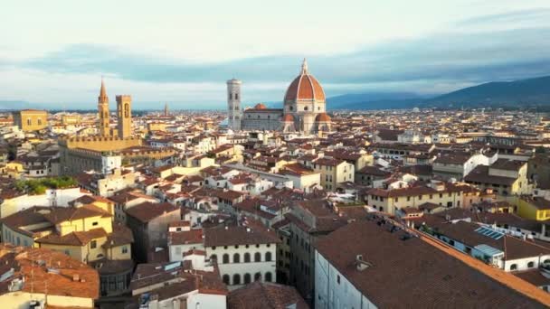 앞으로 피렌체 도시의 거리와 일몰에 Duomo 피렌체 토스카나 이탈리아 — 비디오