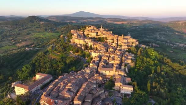 Vista Aérea Ciudad Medieval Montepulciano Amanecer Provincia Siena Toscana Italia — Vídeo de stock
