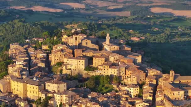 Gündoğumunda Montepulciano Talya Nın Siena Eyaletinin Toskana Tepelerinde Saint Mary — Stok video