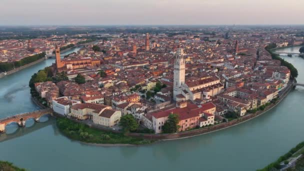 Légi Kilátás Verona Történelmi Belvárosára Ponte Pietra Híd Adige Folyón — Stock videók