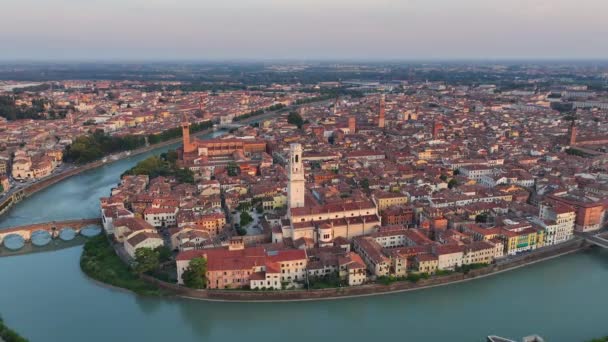 Aerial Panorama Verona Ιταλία Ponte Pietra Adige River Historic City — Αρχείο Βίντεο