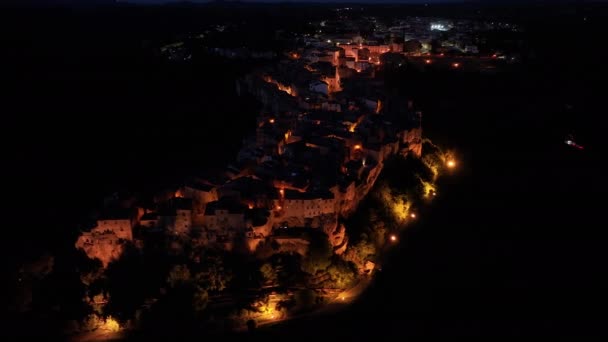 Luftaufnahme Der Mittelalterlichen Stadt Pitigliano Bei Nacht Der Provinz Grosseto — Stockvideo