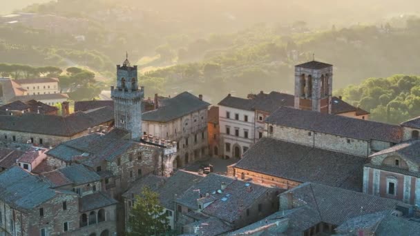 Vista Aérea Cidade Medieval Montepulciano Nascer Sol Catedral Santa Maria — Vídeo de Stock