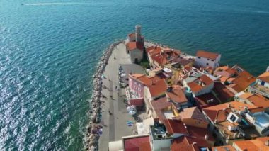 Piran kasabası, Adriyatik kıyı şeridi, Akdeniz yaz günü, Slovenya