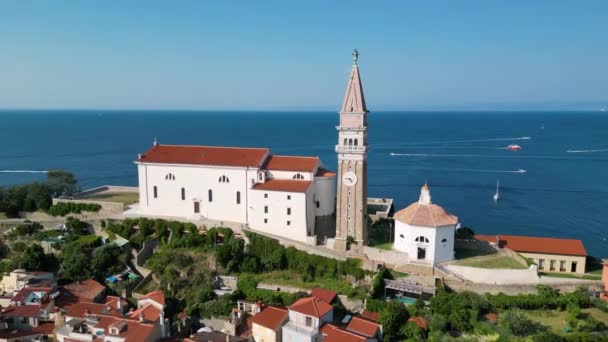 Piran镇 Georges Parish Church Venetian Architecture Adriatic Coastline Mediterranean Summer — 图库视频影像