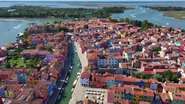 Casas Coloridas Ilha Burano Perto Veneza Veneto Itália Canais Ruas — Vídeo de Stock
