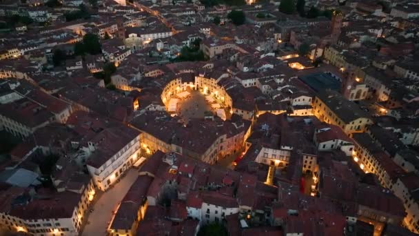 Lucca Luftaufnahme Nacht Piazza Dellanfiteatro Hauptplatz Toskana Italien — Stockvideo