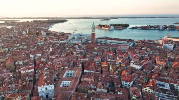 Aerial Panorama Venice City Skyline Featuring Marks Square Doges Palace — Stock Video