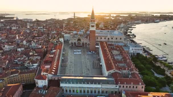 Flygfoto Panorama Över Venedig Stad Skyline Med Marks Square Doges — Stockvideo