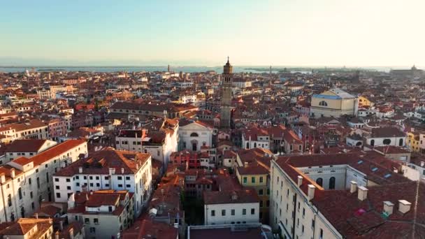 Flygfoto Över Venedigs Stadssiluett Vid Soluppgången Stephen Bell Tower Och — Stockvideo