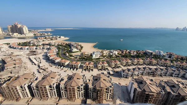 Widok Powietrza Miasto Pobliżu Wybrzeża Zatoki Perskiej Budynki Mieszkalne Rejonie — Zdjęcie stockowe