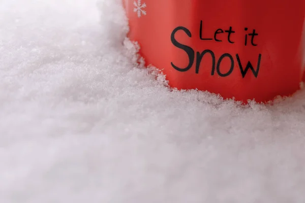 Niech Śnieg Tekst Napis Znak Stojący Śniegu Wesołych Świąt Szczęśliwego — Zdjęcie stockowe