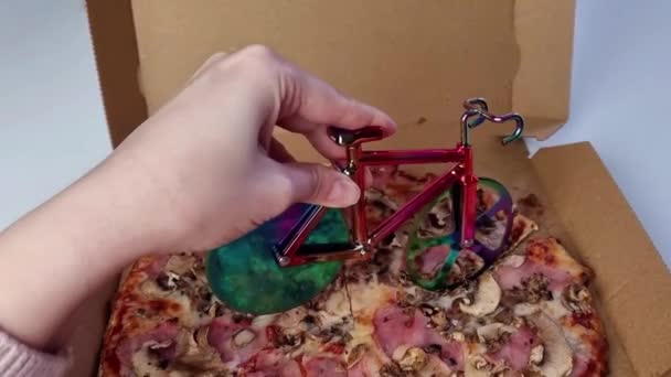 Woman Hand Cutting Delicious Pizza Slices Carton Box Table Bicycle — Stock Video