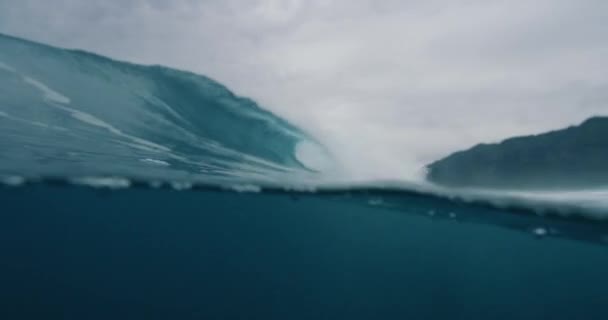 Underwater View Clear Ocean Wave Breaking Hard Reef Bottom Ocean — Stok video