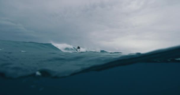 Underwater View Clear Ocean Wave Breaking Hard Reef Bottom Ocean — Video