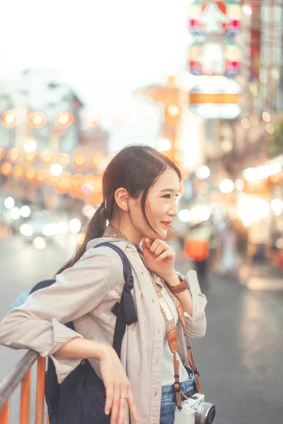 Walking Young Adult Asian Woman Traveller Backpack People Traveling City — Stok fotoğraf