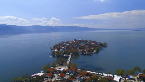Luftaufnahme Des Dorfes Golyazi Herrliches Wasser Von Glyaz Zentrum Und — Stockvideo