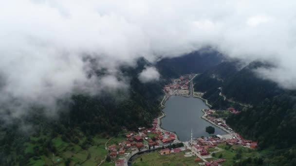 Trabzon Uzungol Bland Molnen Flygsikt Uzungol Long Lake Vackraste Turistorterna — Stockvideo
