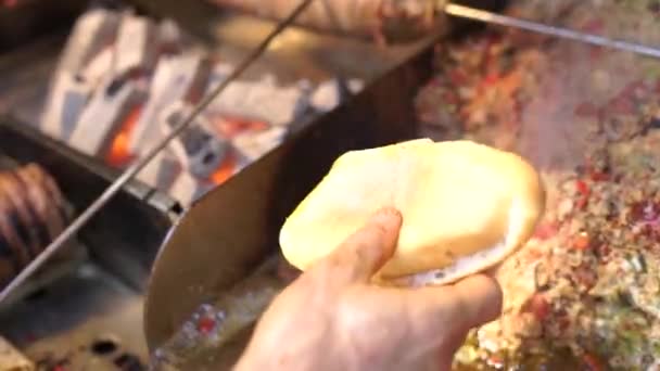 Kokorec Delicioso Tradicional Uma Comida Rua Turca Feito Intestinos Cordeiro — Vídeo de Stock