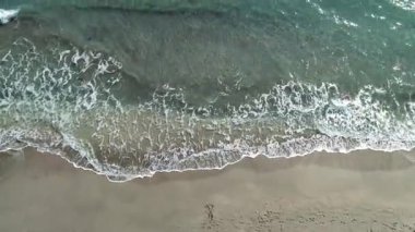 Patara, Antalya 'ya çarpan mavi dalgalar havadan izleniyor. Patara, Antalya