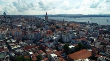 İstanbul 'da hava aracı ateşlendi. İstanbul panoramik görünümü.