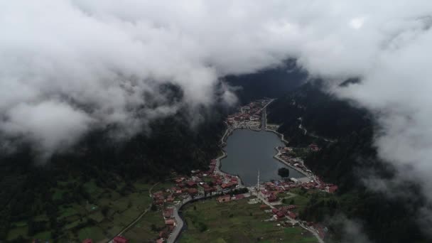 Trabzon Uzungol Entre Las Nubes Vista Aérea Uzungol Lago Largo — Vídeos de Stock