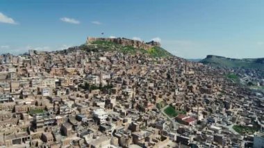 Mardin 'in havadan görünüşü. Mezopotamya 'da harika bir şehir. Mardin 'in Tarihi Şehri.