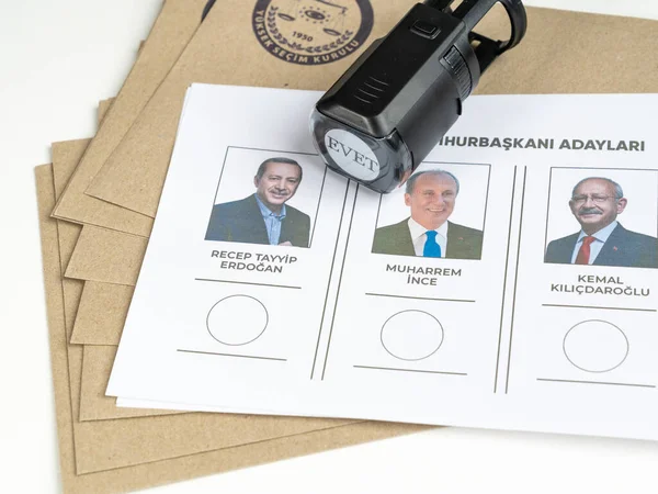 14 Mayıs 2023 Türkiye, 14 Mayıs 2023 Türkiye cumhurbaşkanlığı seçimleri. Oylama ve pul. 14 Mayis Türkiye cumhurbaskanligi secimi.