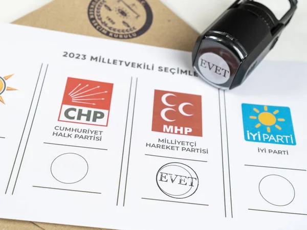 14 Mayıs 2023 Türkiye, 14 Mayıs 2023 Türkiye parlamento seçimleri. Oylama ve pul. 14 Mayis Türkiye cumhurbaskanligi secimi.