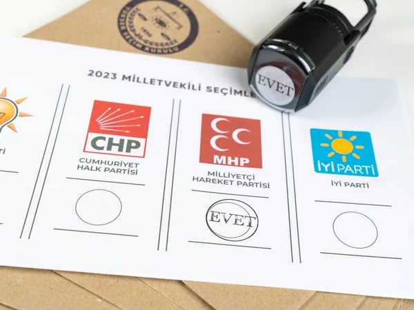14 Mayıs 2023 Türkiye, 14 Mayıs 2023 Türkiye parlamento seçimleri. Oylama ve pul. 14 Mayis Türkiye cumhurbaskanligi secimi.