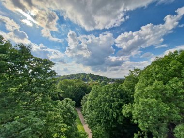 Bielefeld ve Teutoburg Ormanı üzerinde Sparrenburg manzarası. Yüksek kalite fotoğraf