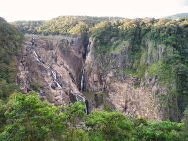 Barron Falls Ulusal Park Skyrail Yağmur Ormanları Queensland Avustralya manzaralı. Yüksek kalite fotoğraf