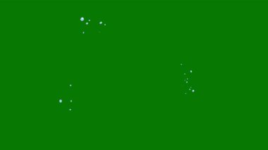 Yeşil ekran üzerindeki su efektleri, su sıçraması, akıntı, girdap, damla, püskürtme, köpük, dökme, sis vs. Krom anahtar 4k. 