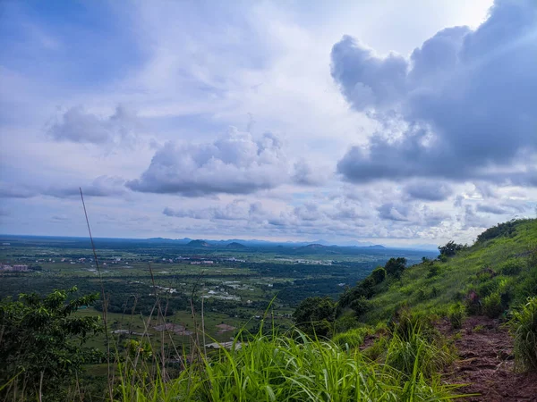 Doğa sahnesinin resimsel görüntüsü