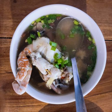 Restorandaki yiyecekleri kapatın. 